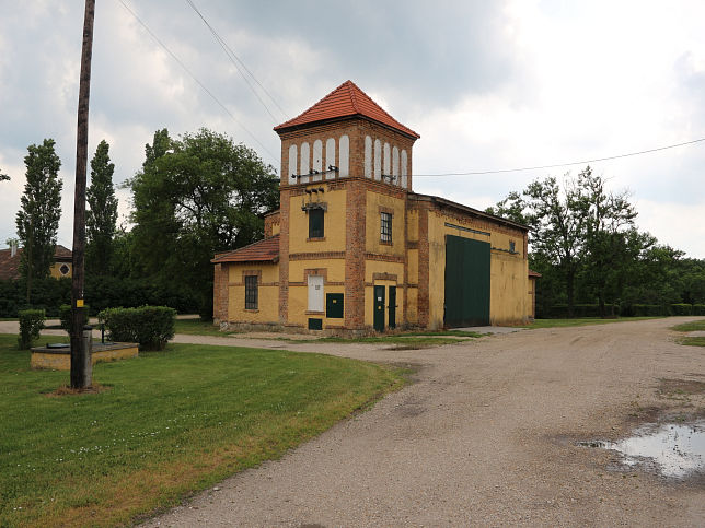 Tadten, Meierhofsiedlung in Neuhof