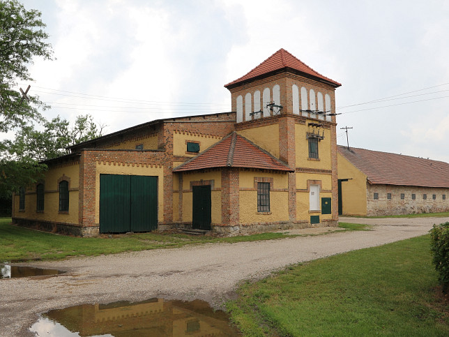 Tadten, Meierhofsiedlung in Neuhof