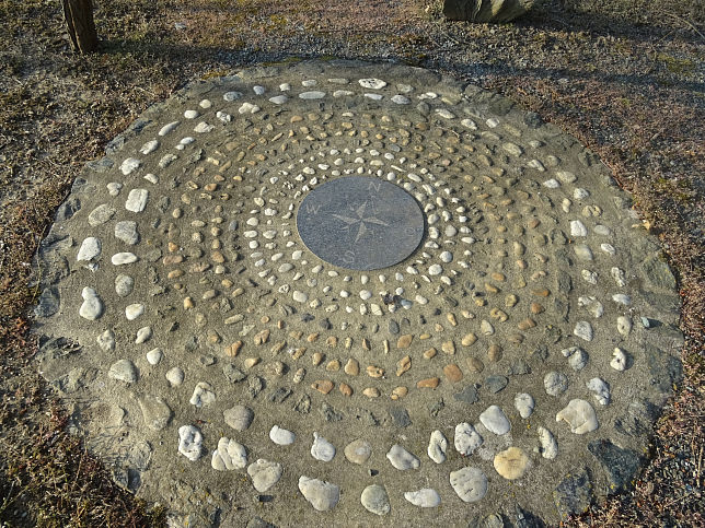 Tschanigraben, Dorfplatz