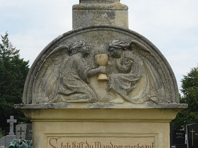 Unterloisdorf, Friedhofskreuz