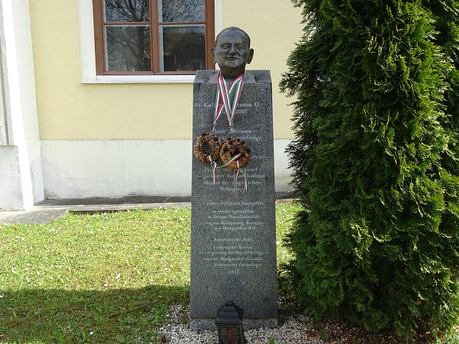 Unterwart, Denkmal Dr. Galambos