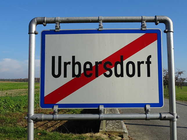 Urbersdorf, Ortstafel