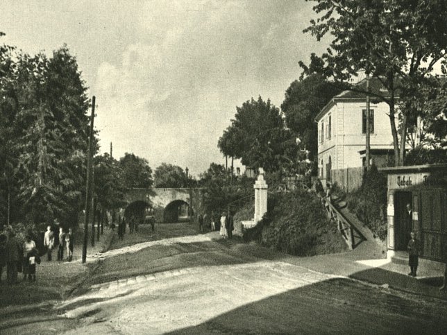 Bad Sauerbrunn, Bahnhof