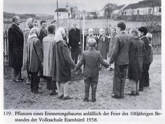 Eisenhttl, Erinnerungsbaum