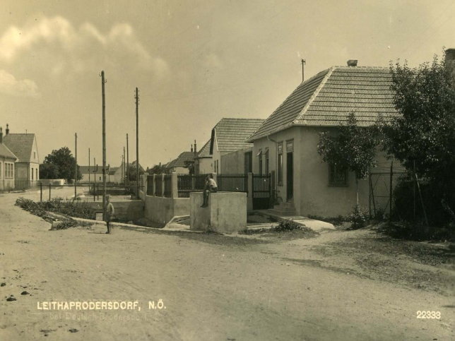 Leithaprodersdorf, Schulgasse