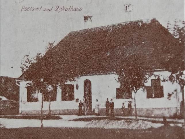 Mogersdorf, Postamt und Schulhaus, 1890