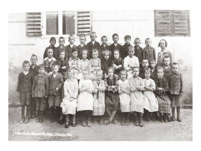 Olbendorf, Schulklasse 1928 (restauriert)