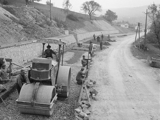 Sieggraben, Straenbau am Sieggrabener Sattel