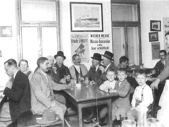 Sankt Michael, Im Wirtshaus