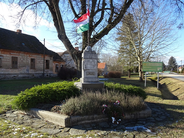 Pornapti, Pernau, Denkmal