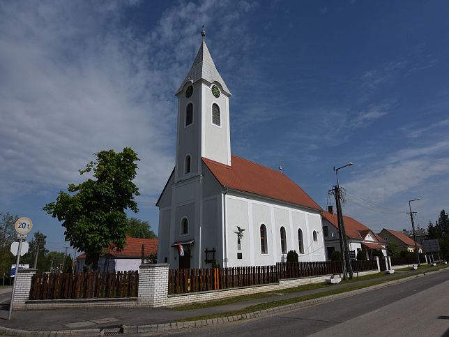 Bajnsenye, Reformierte Kirche