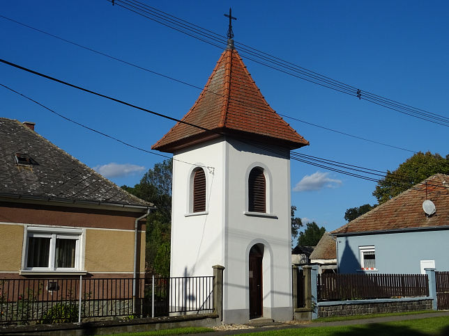 Balogunyom, Glockenturm