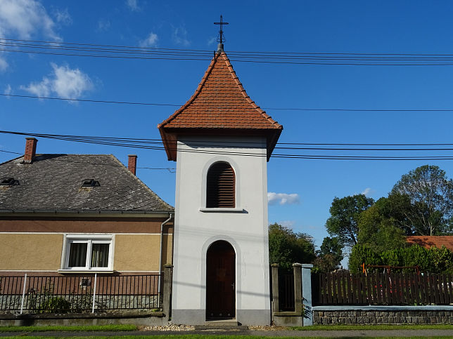 Balogunyom, Glockenturm
