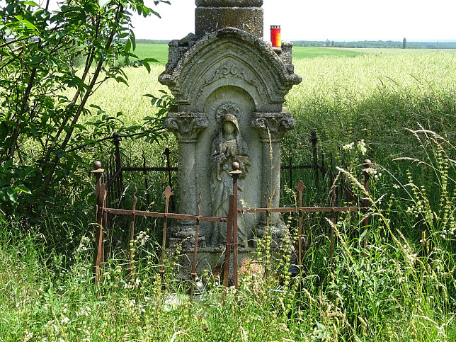Bozsok, Steinernes Kreuz