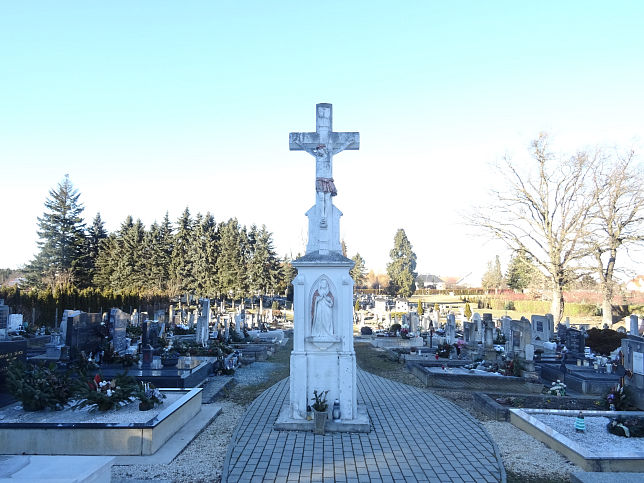 Cs�k�nydoroszl�, Friedhof
