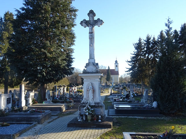 Cs�k�nydoroszl�, Friedhof