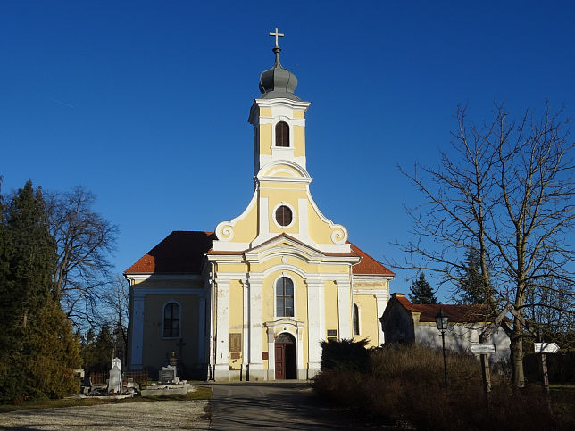 Csknydoroszl, Kirche
