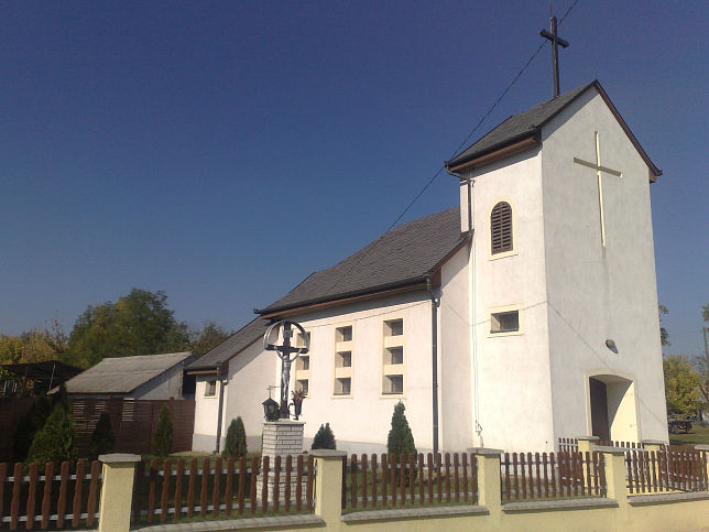Csikvnd, Kirche St. Stephanus der Knig