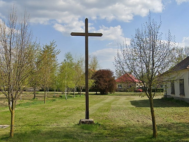 Csikvnd, Millenium-Kreuz