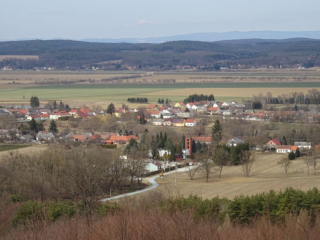 Csrtnek, Ortsansicht