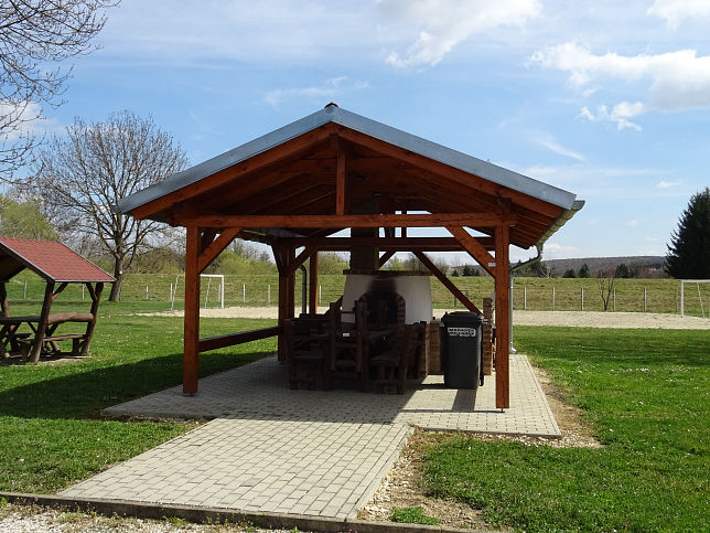 Csrtnek, Campingplatz Akcfa