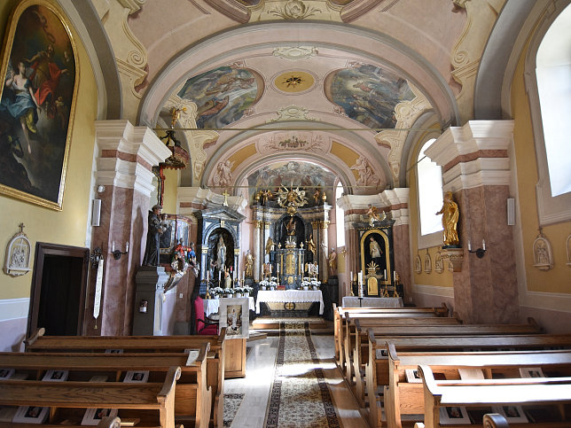 Dozmat, Kirche