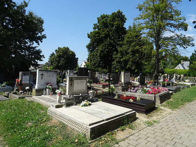 Dunakiliti, Friedhof