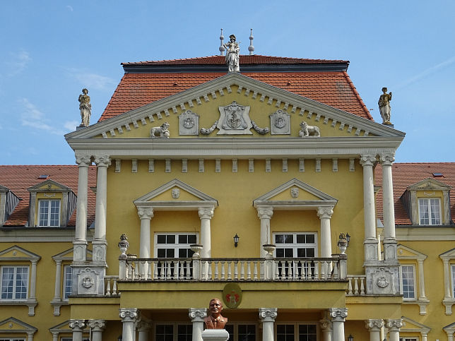 Dunakiliti, Princess Palace