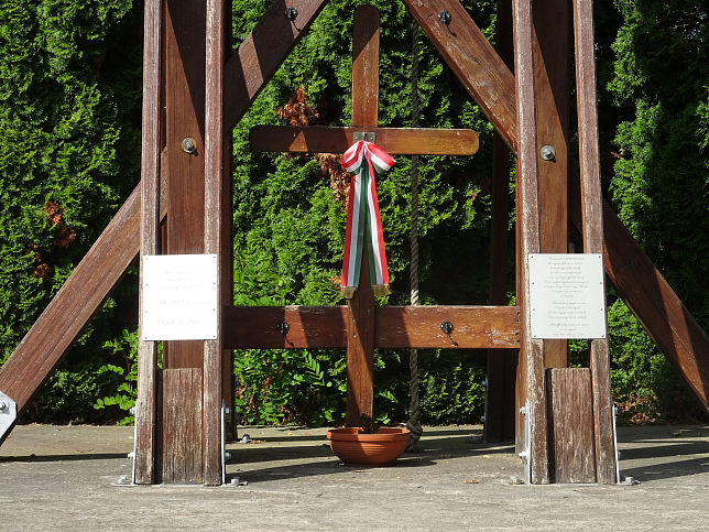 Dunasziget, Glockenturm