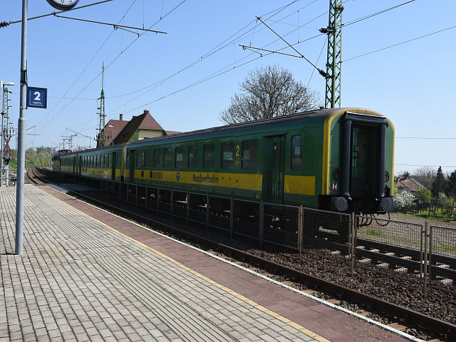 Egyh�zasr�d�c, Bahnhof