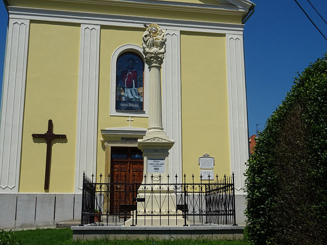 Felscsatr, Dreifaltigkeitssule