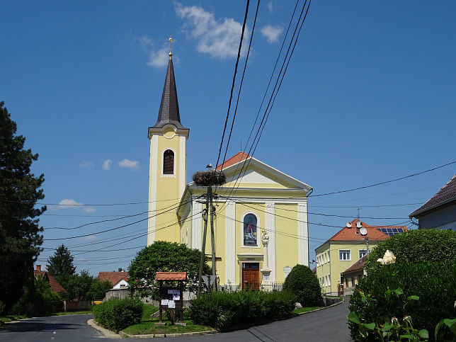 Felscsatr, Kirche Szent Mikls