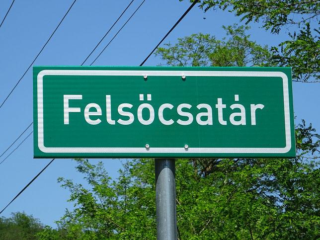 Felscsatr, Ortstafel