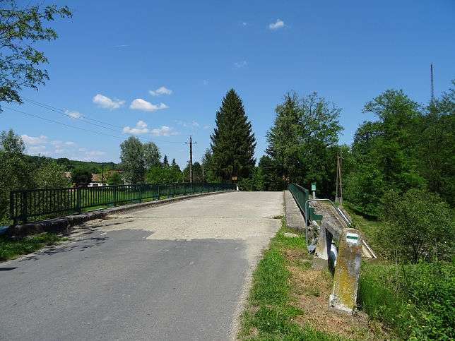 Felscsatr, Pinka