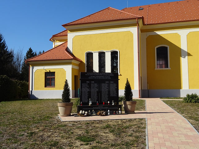 Felsőszlnk, Kriegerdenkmal