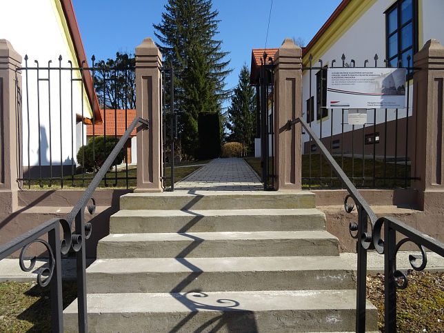 Felsőszlnk, Jnos Khr Gedenksttte