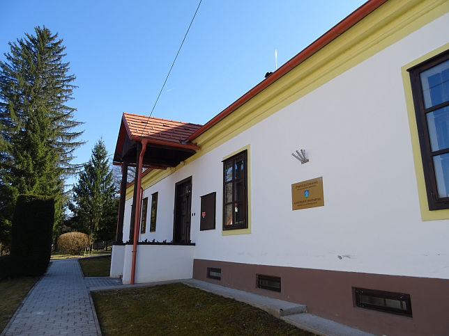 Felsőszlnk, Jnos Khr Gedenksttte