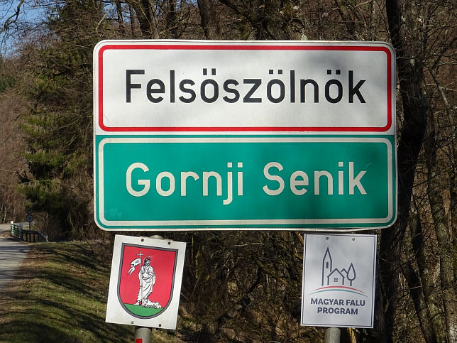 Felsőszlnk, Ortstafel