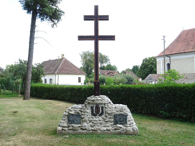 Gasztony, Trianon-Gedenkkreuz