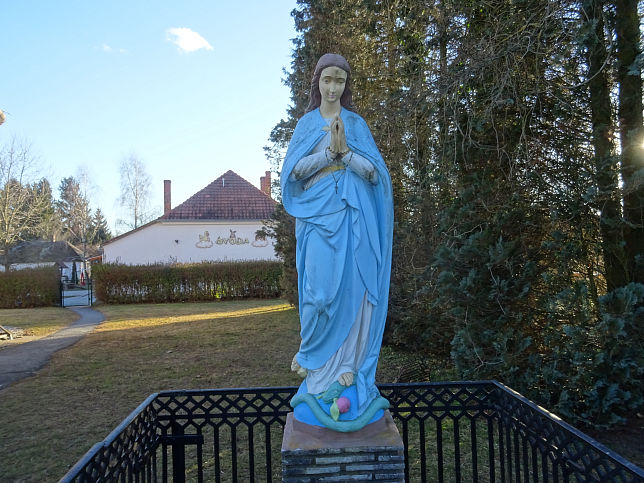 Gasztony, Marienstatue