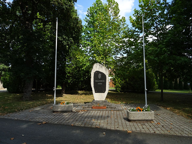 Gasztony, Millennium-Denkmal