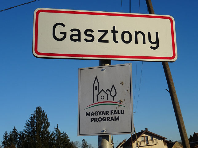 Gasztony, Ortstafel