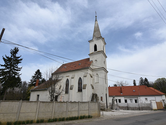 Gencsapti, Kirche