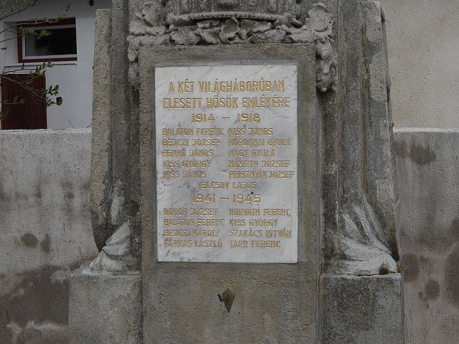 Gencsapti, Kriegerdenkmal