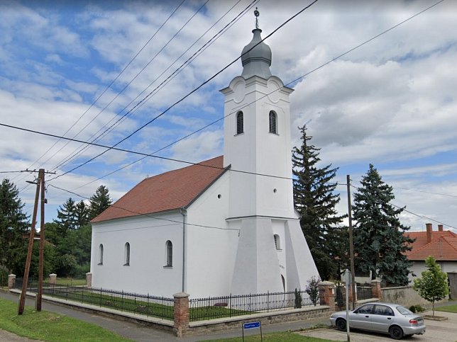 G�rce, Evangelische Kirche