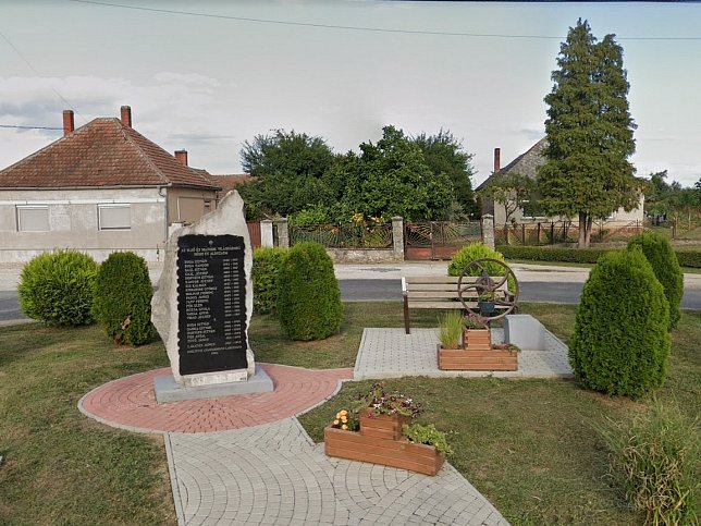 Gyan�geregye, Kriegerdenkmal