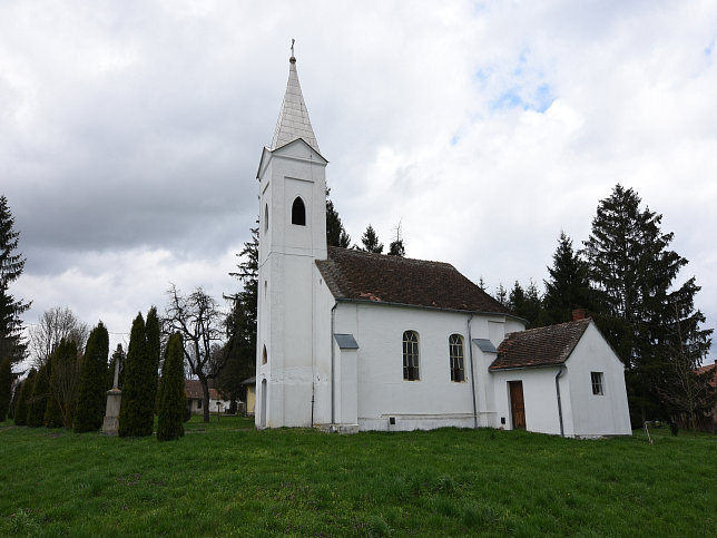 Halast, Kirche St. Michael