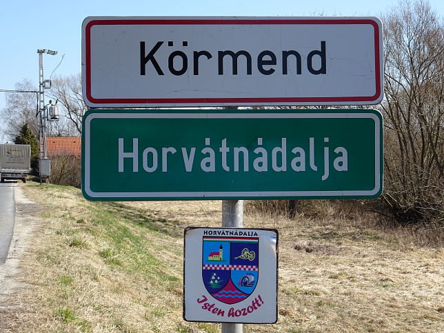 K�rmend-Horv�tn�dalja, Ortstafel