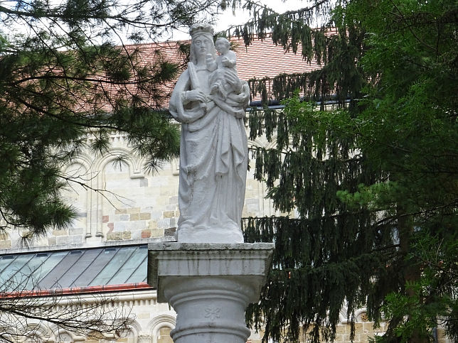 Jk, Mariensule (Mria a gyermekkel)