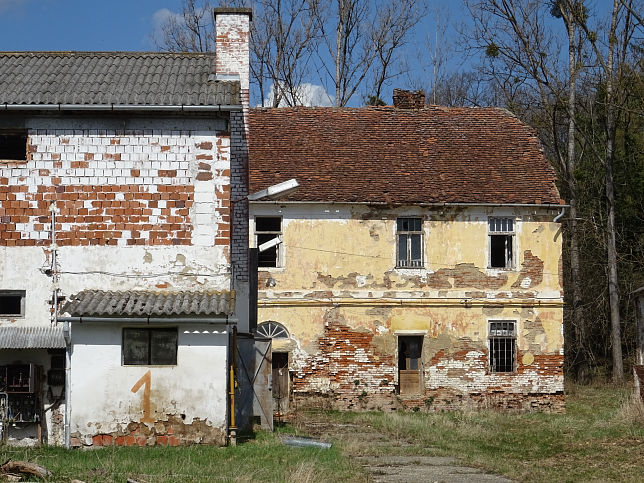 Jakabh�za, Schloss